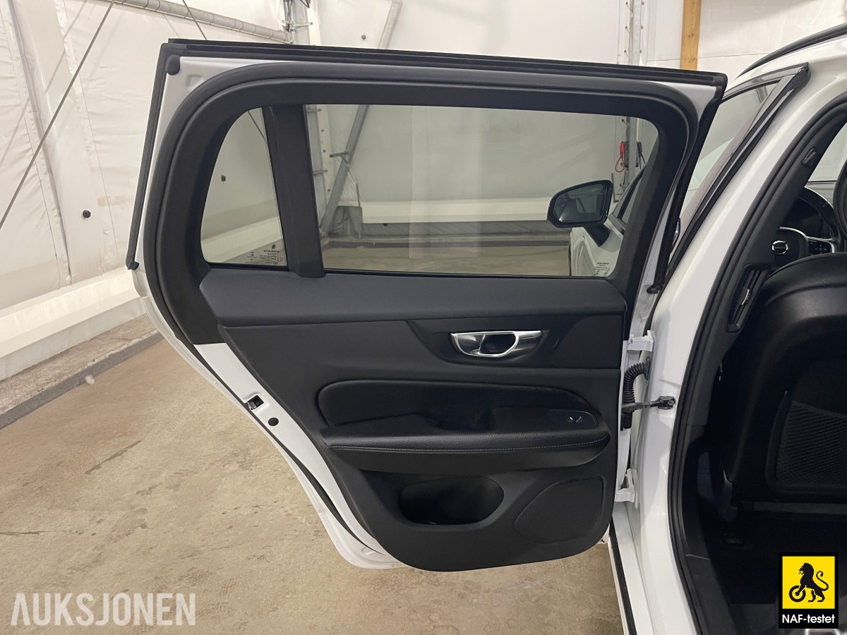 2020 Volvo V60 T8 AWD R-DESIGN VARMER HARMAN/KARDON PANORAMA