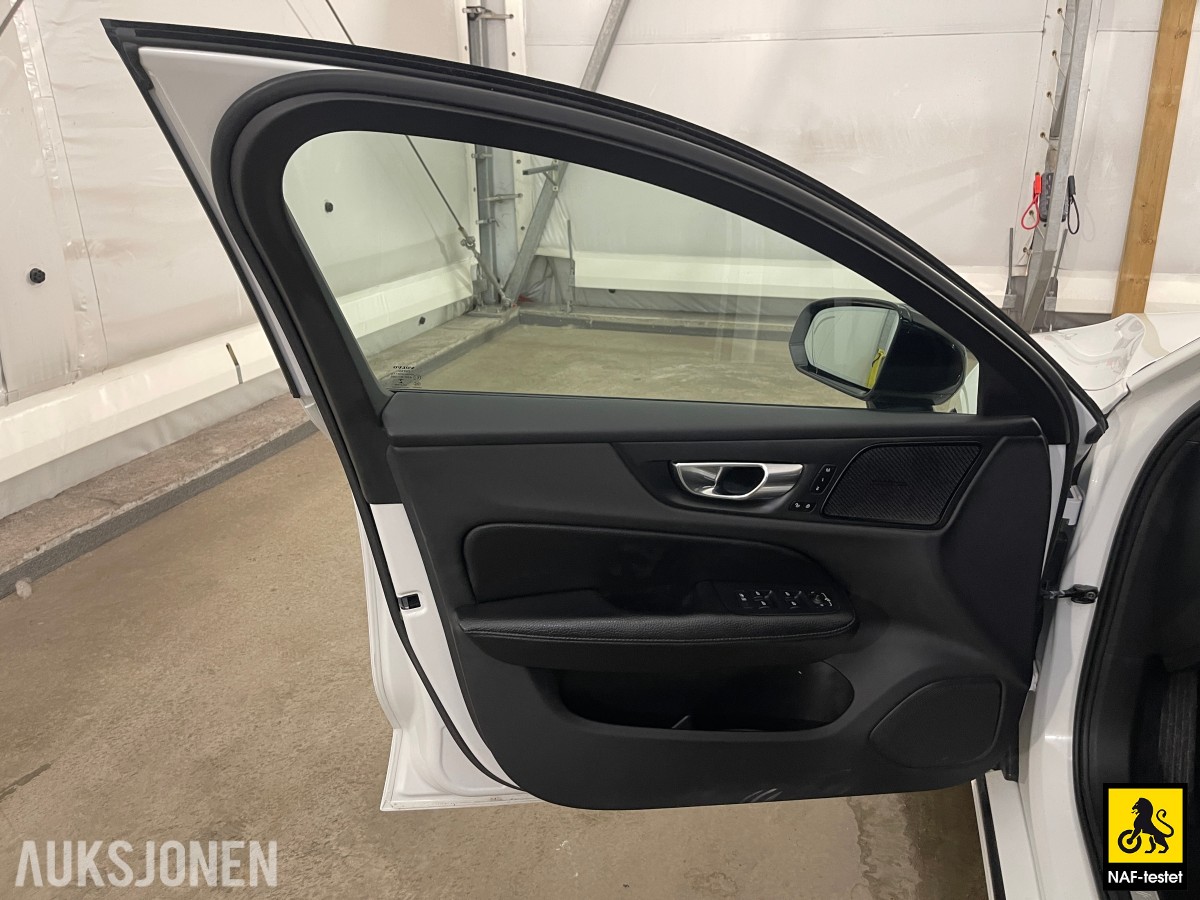 2020 Volvo V60 T8 AWD R-DESIGN VARMER HARMAN/KARDON PANORAMA