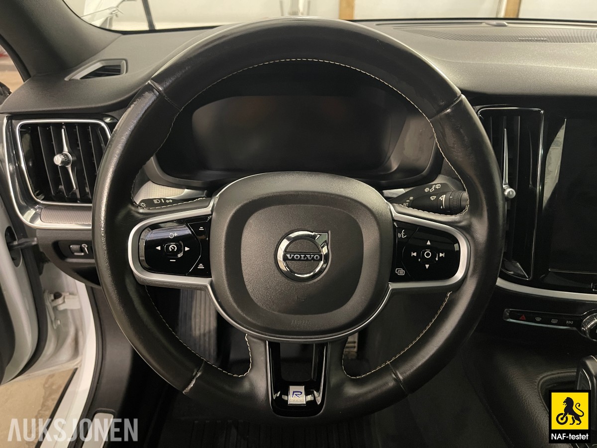 2020 Volvo V60 T8 AWD R-DESIGN VARMER HARMAN/KARDON PANORAMA