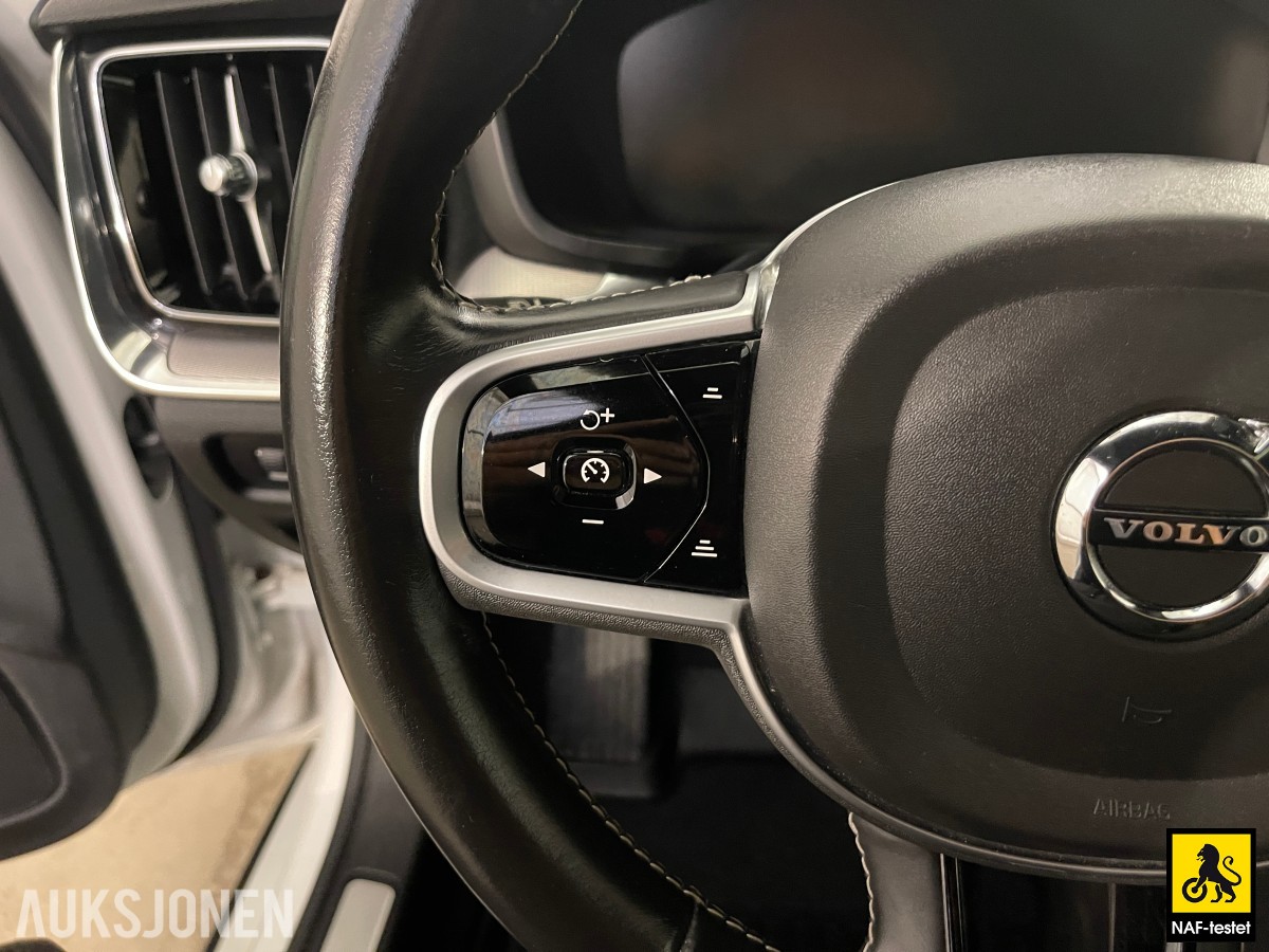 2020 Volvo V60 T8 AWD R-DESIGN VARMER HARMAN/KARDON PANORAMA