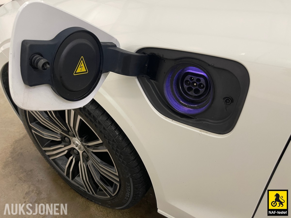 2020 Volvo V60 T8 AWD R-DESIGN VARMER HARMAN/KARDON PANORAMA