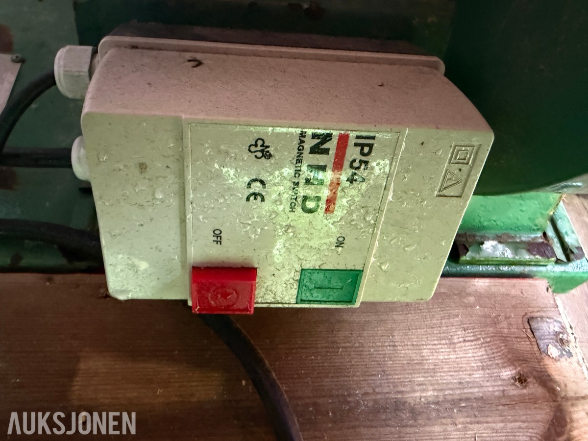 20 FOT SAGCONTAINER MED ERNEX SAG MOD 1603 – AVSUGSANLEGG