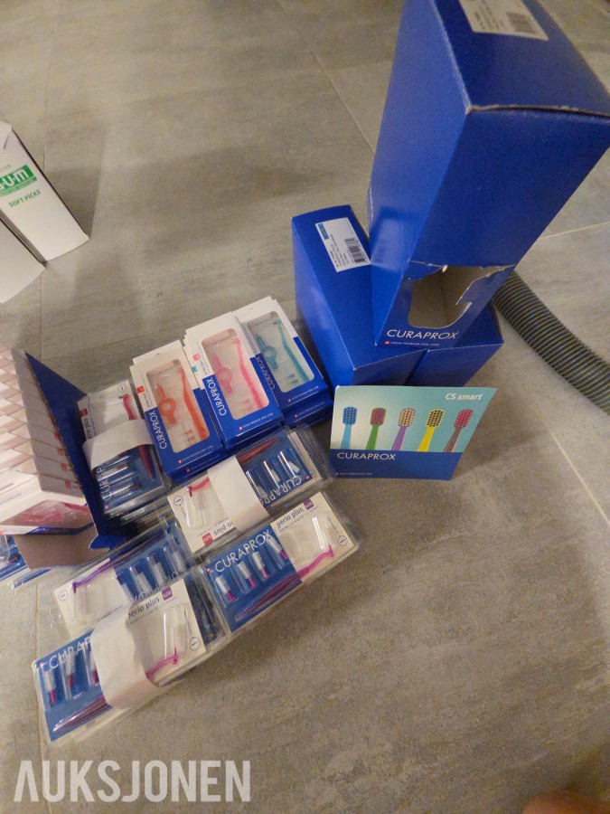 Curaprox mellomromsbørster, Perio Plus, CPS Prime Start og butikkdisplay