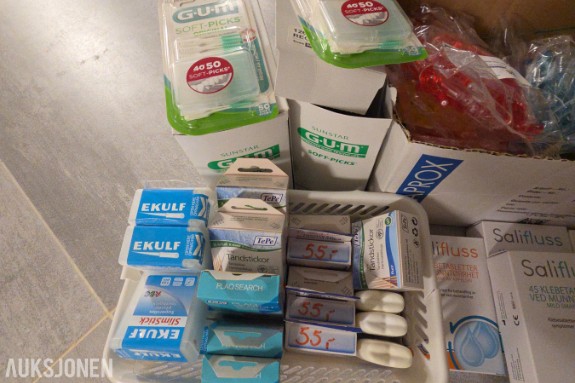 Parti med munnpleieprodukter – GUM, Salifluss, EKULF, TePe, Plackers m.m.