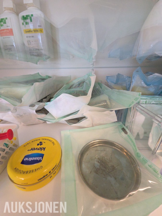 Tannlegeutstyr, forbruksmateriell og Dentsply Maillefer X-Smart Plus endomotor