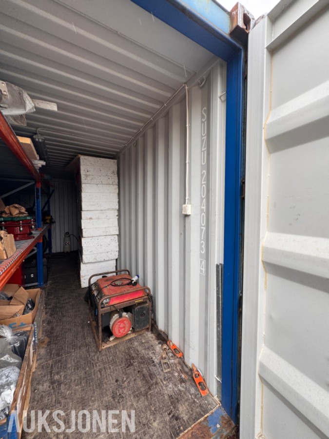2013 20 fots container med reoler