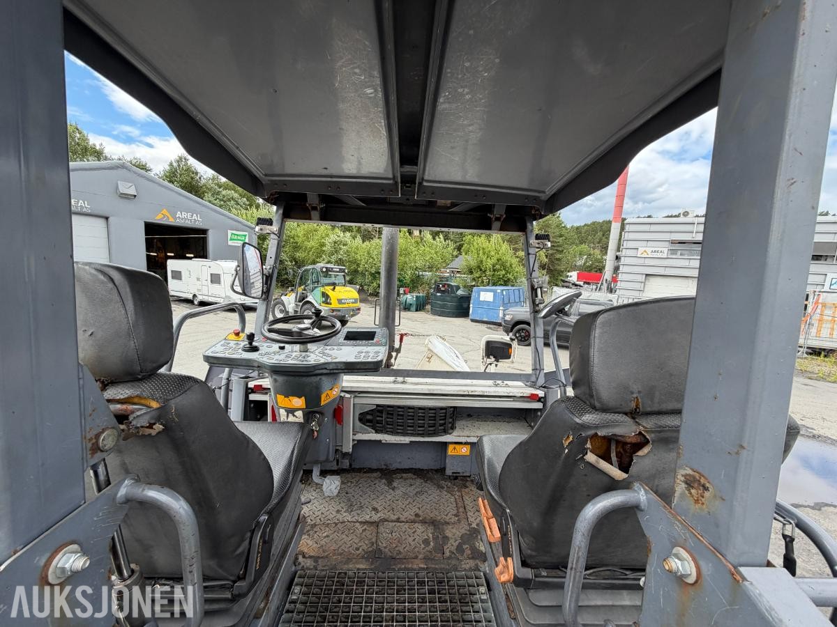 2017 VÖGELE SUPER 1303-3i ASFALTUTLEGGER