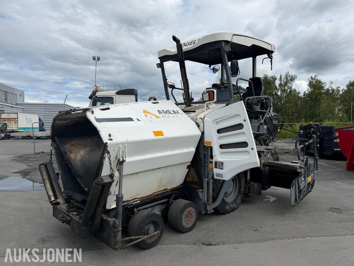 2017 VÖGELE SUPER 1303-3i ASFALTUTLEGGER