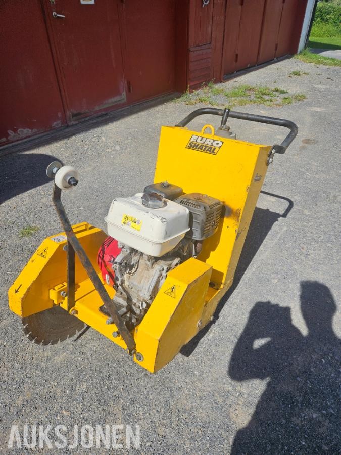 Euro Shatal 502HD-Asfaltsag