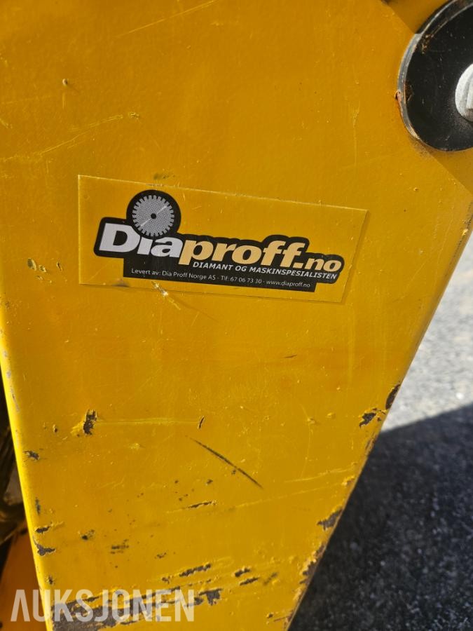 Euro Shatal 502HD-Asfaltsag