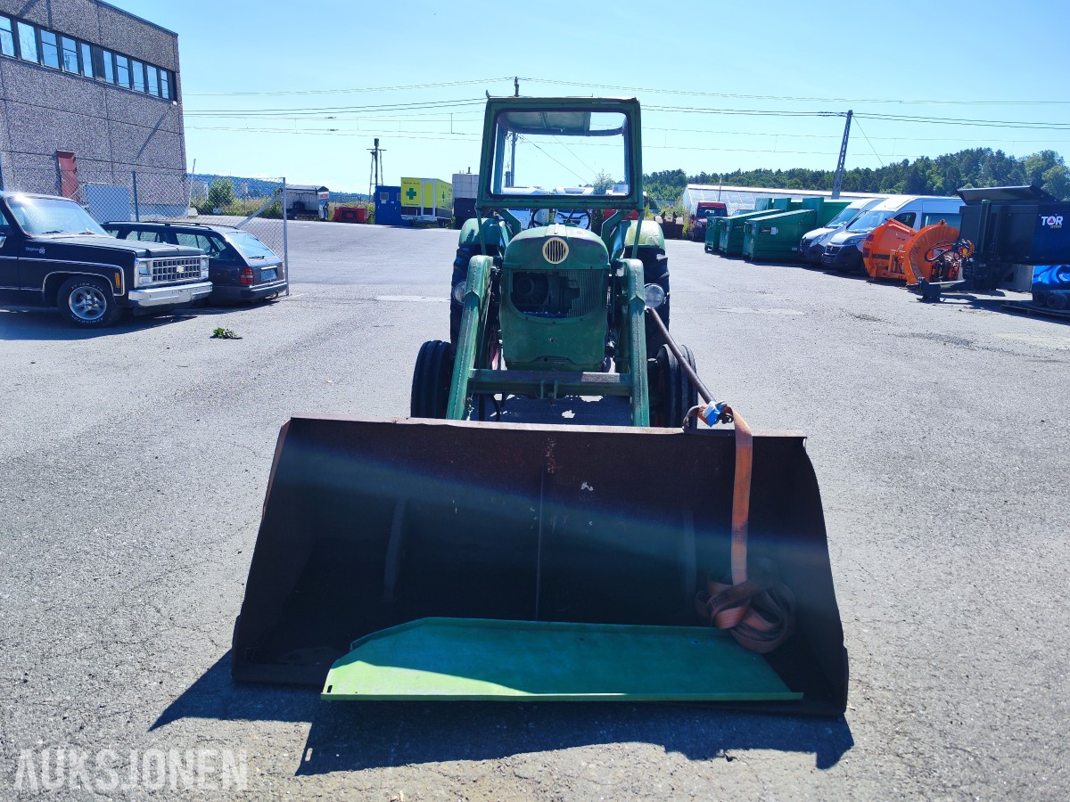 1966 Deutz D4005 - Frontlaster med skuffe – 44 hk