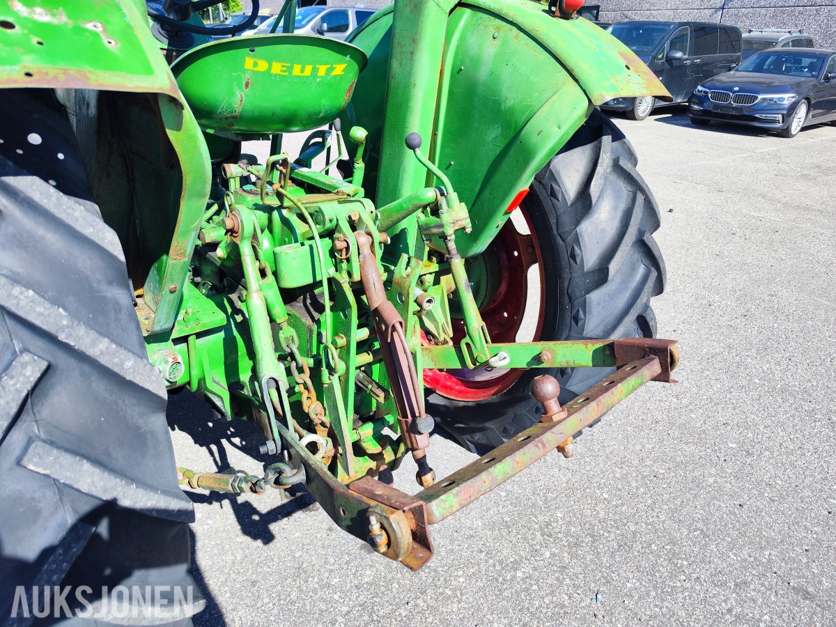 1966 Deutz D4005 - Frontlaster med skuffe – 44 hk