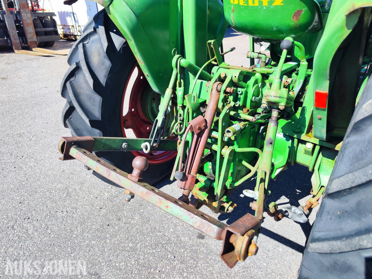 1966 Deutz D4005 - Frontlaster med skuffe – 44 hk