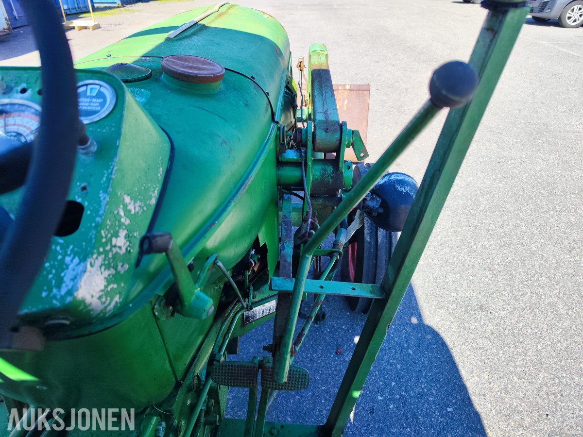 1966 Deutz D4005 - Frontlaster med skuffe – 44 hk
