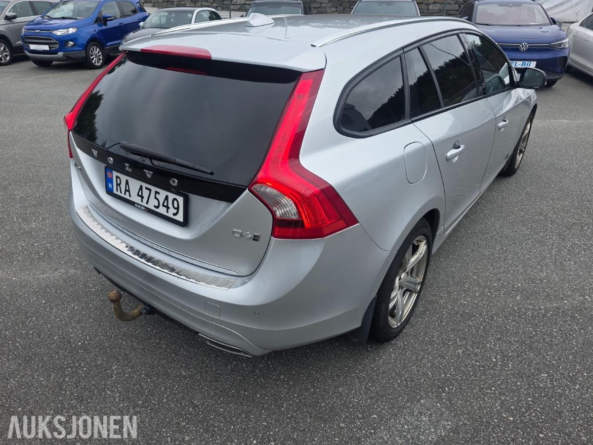 2018 Volvo  V60 2.4D D6 TWIN ENGINGE LADBAR HYBRID, 138000km