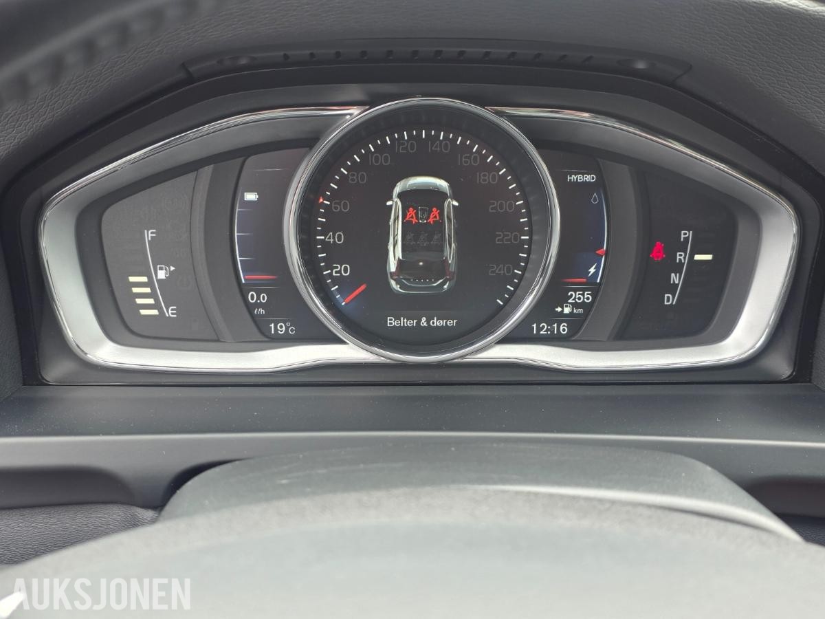 2018 Volvo  V60 2.4D D6 TWIN ENGINGE LADBAR HYBRID, 138000km