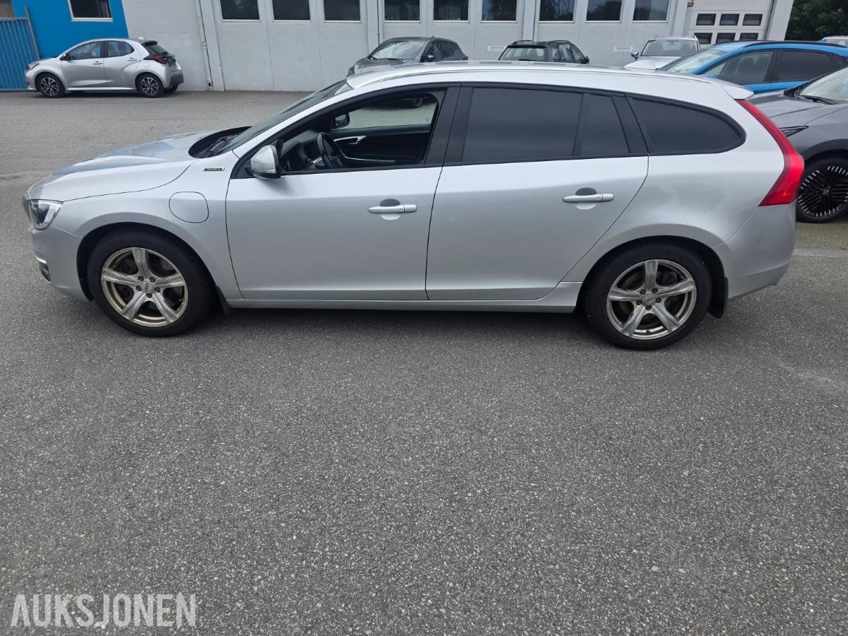 2018 Volvo  V60 2.4D D6 TWIN ENGINGE LADBAR HYBRID, 138000km