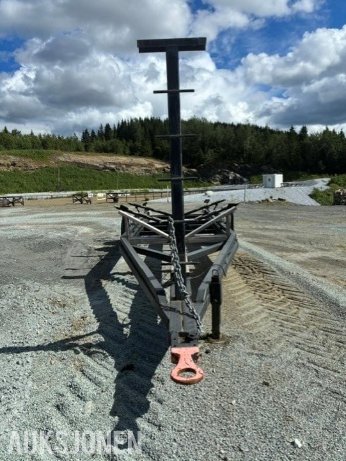 Opplagshenger for båt opptil 42 fot