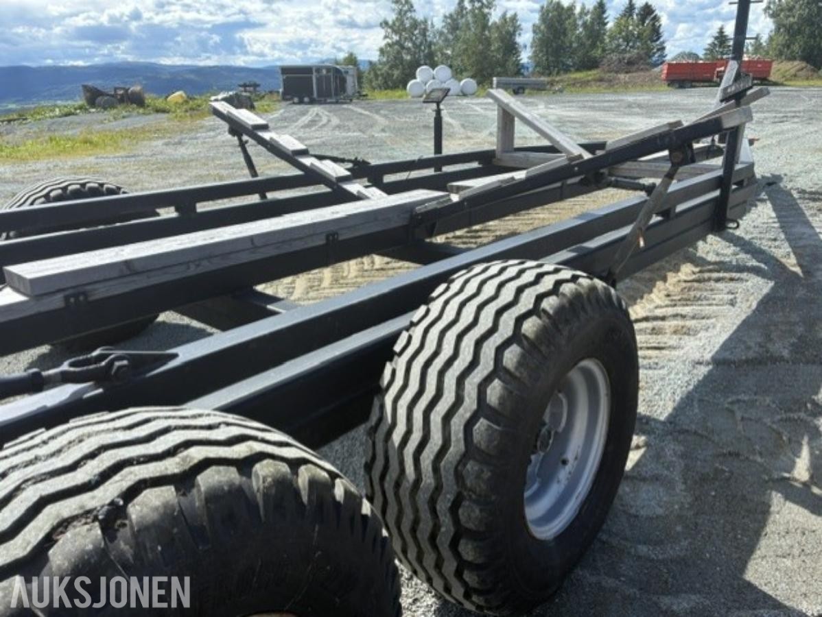 Opplagshenger for båt opptil 42 fot