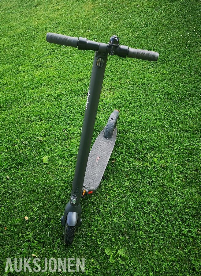 2022 Segway ninebot kick scooter E22E