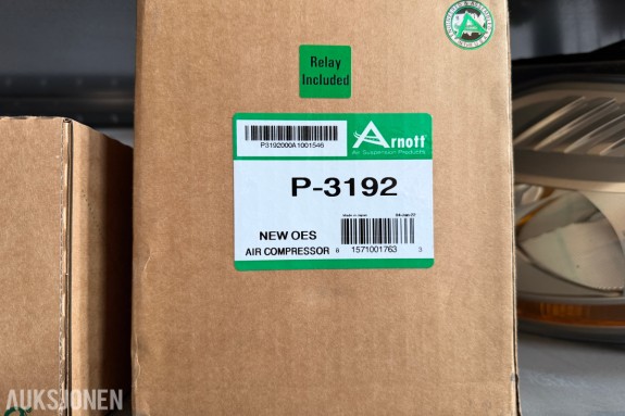 ARNOTT P-3192 LUFTFJÆRINGSKOMPRESSOR – NY I ESKE – ORIGINAL OES - TOYOTA OG LEXUS