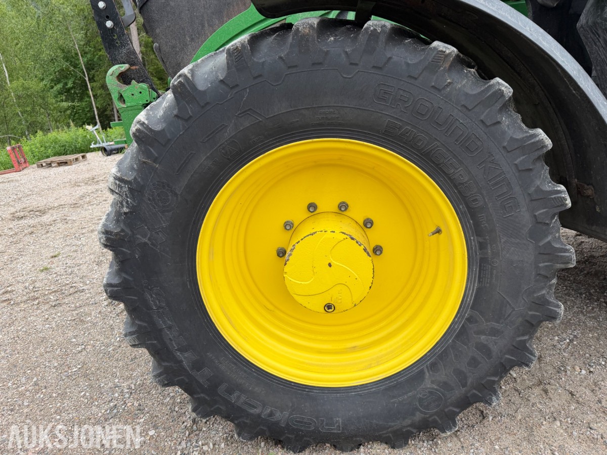 2018 John Deere 6155 R