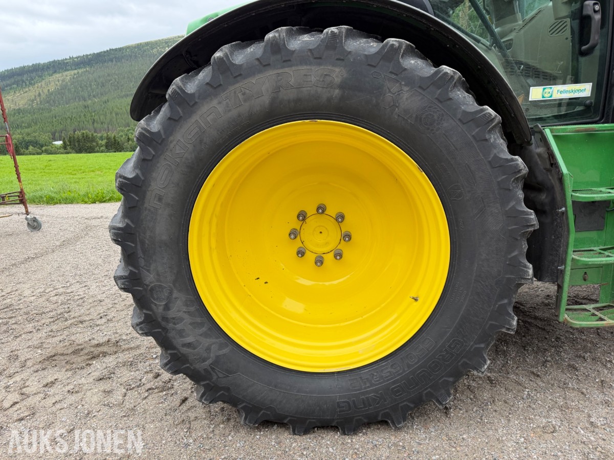 2018 John Deere 6155 R