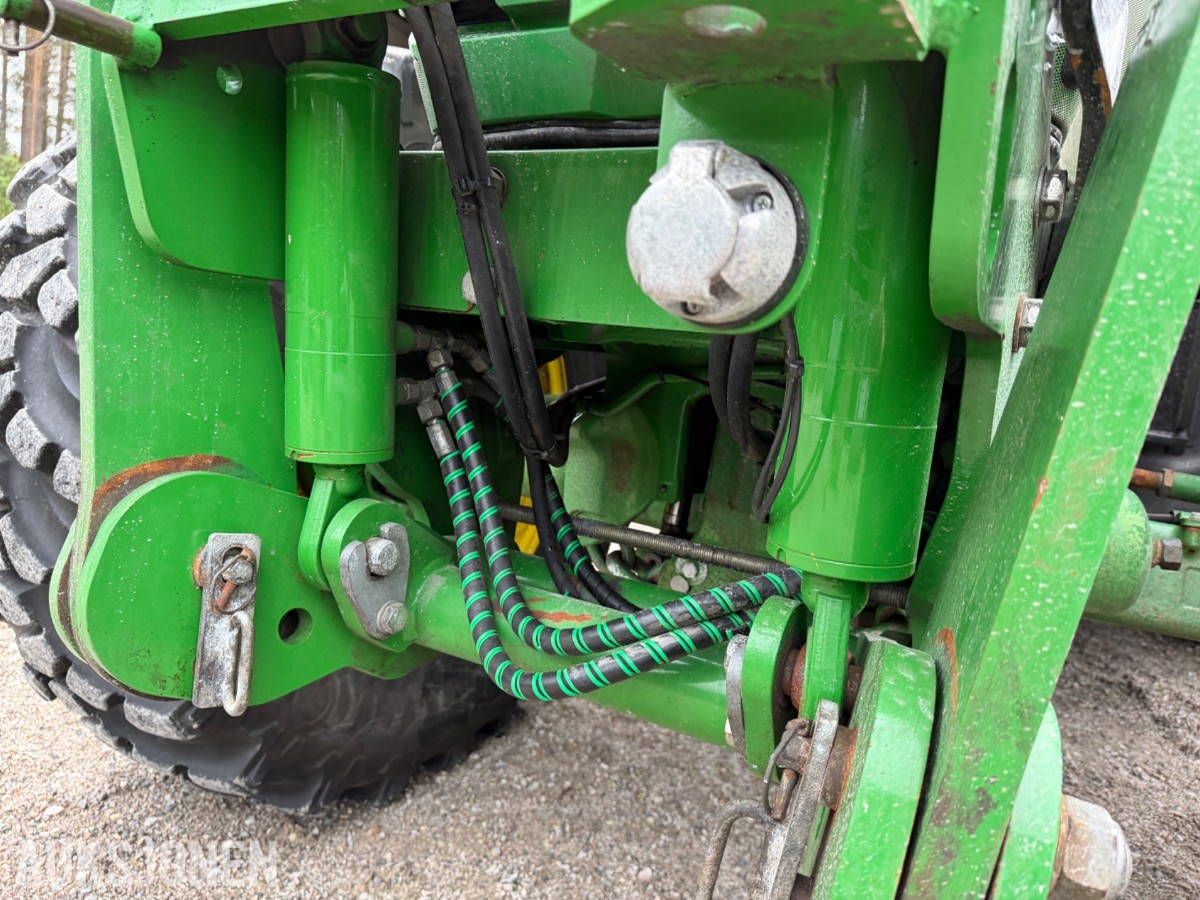 2018 John Deere 6155 R
