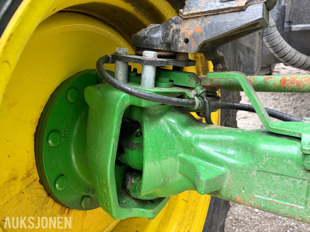 2018 John Deere 6155 R
