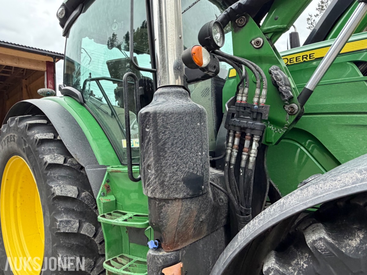 2018 John Deere 6155 R