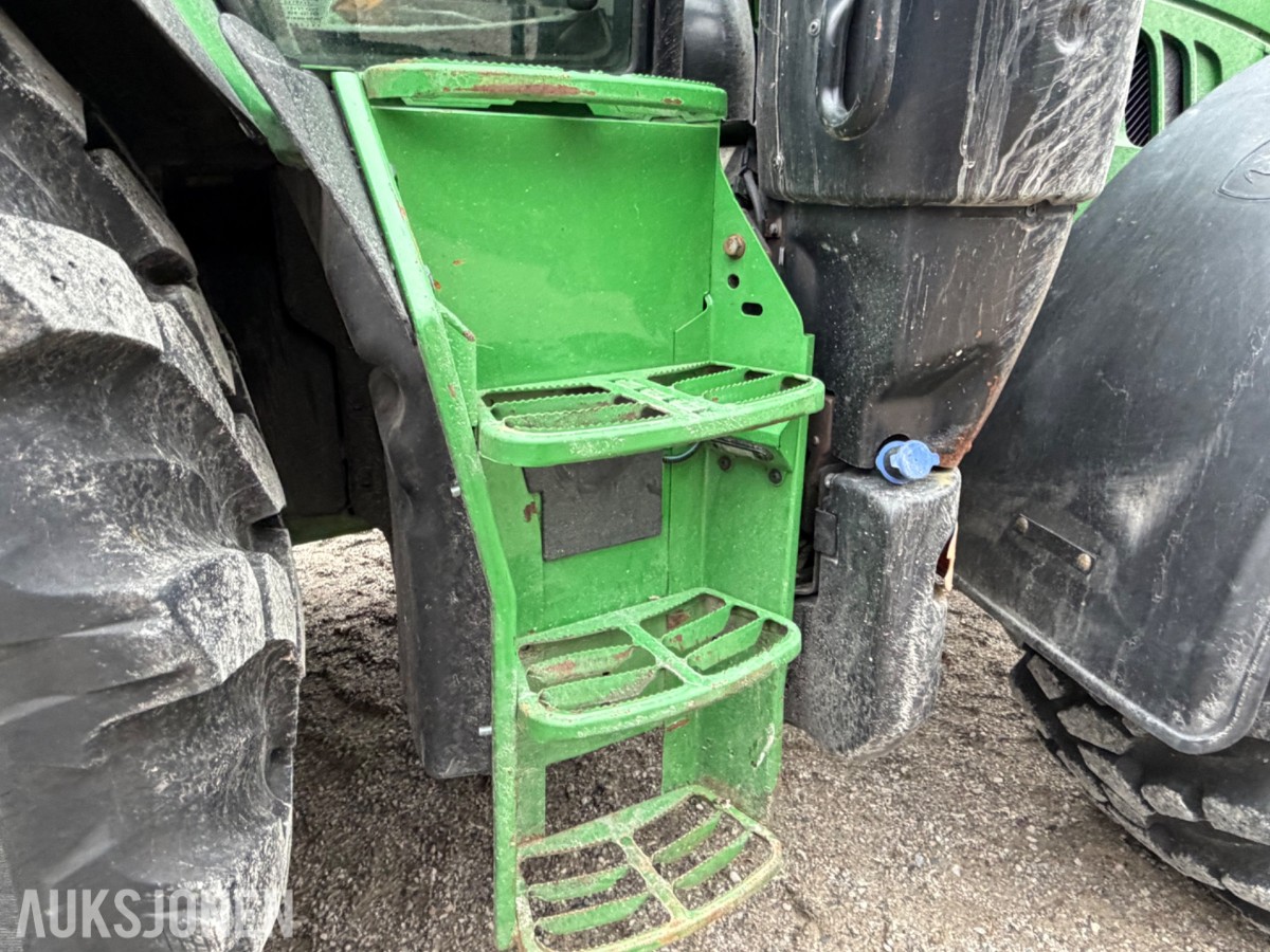 2018 John Deere 6155 R