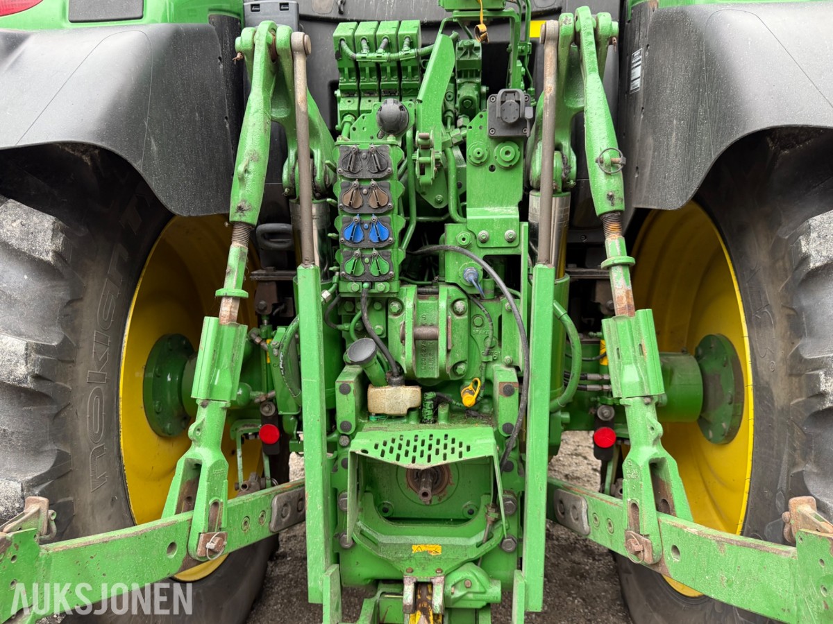 2018 John Deere 6155 R