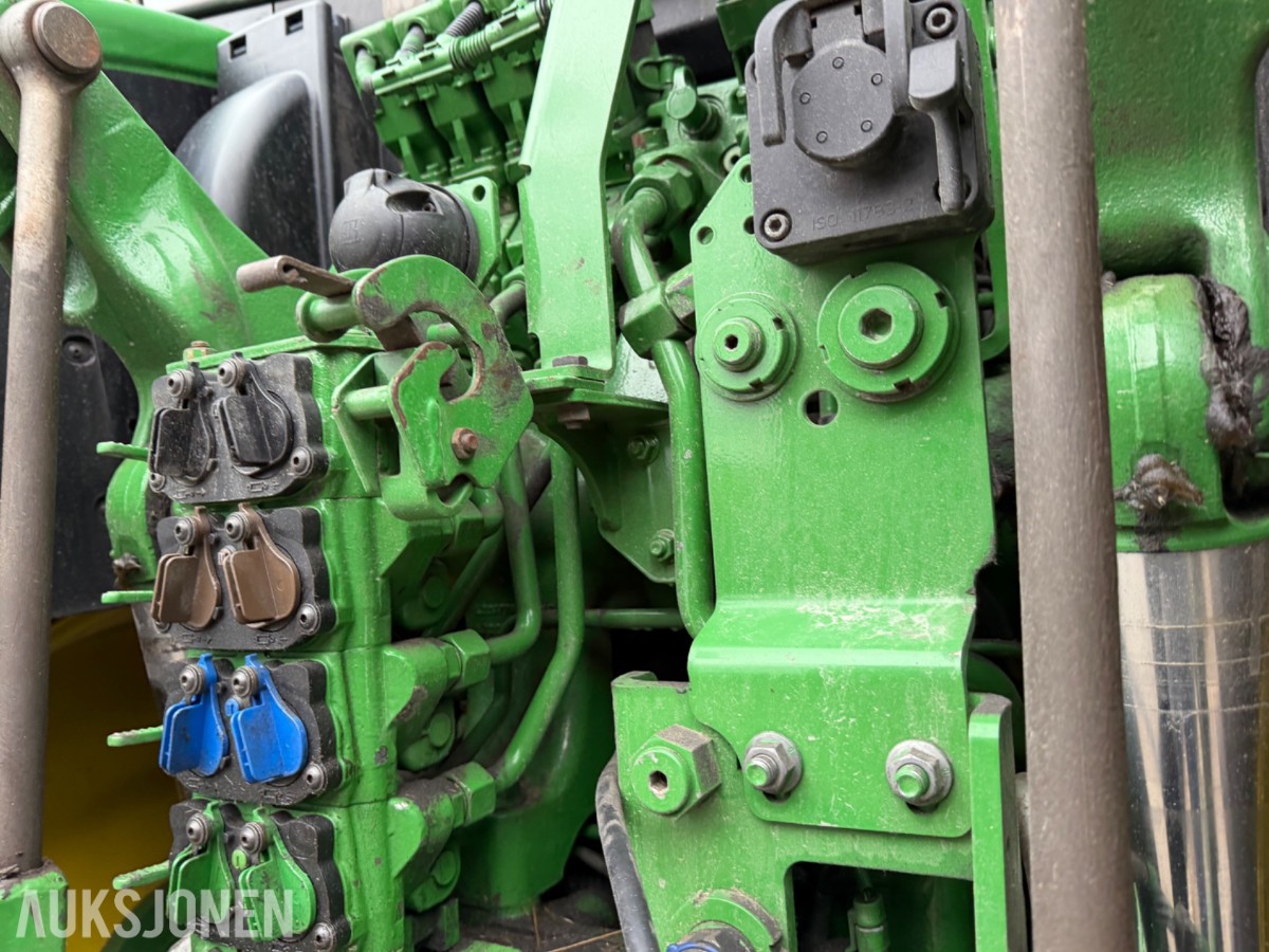 2018 John Deere 6155 R