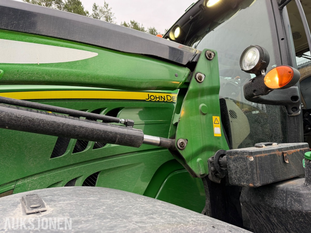 2018 John Deere 6155 R