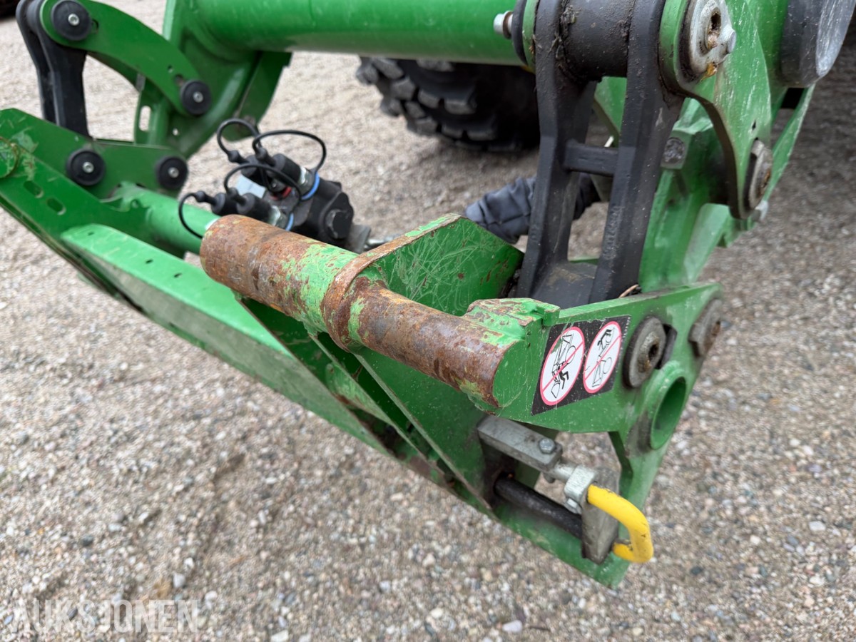2018 John Deere 6155 R