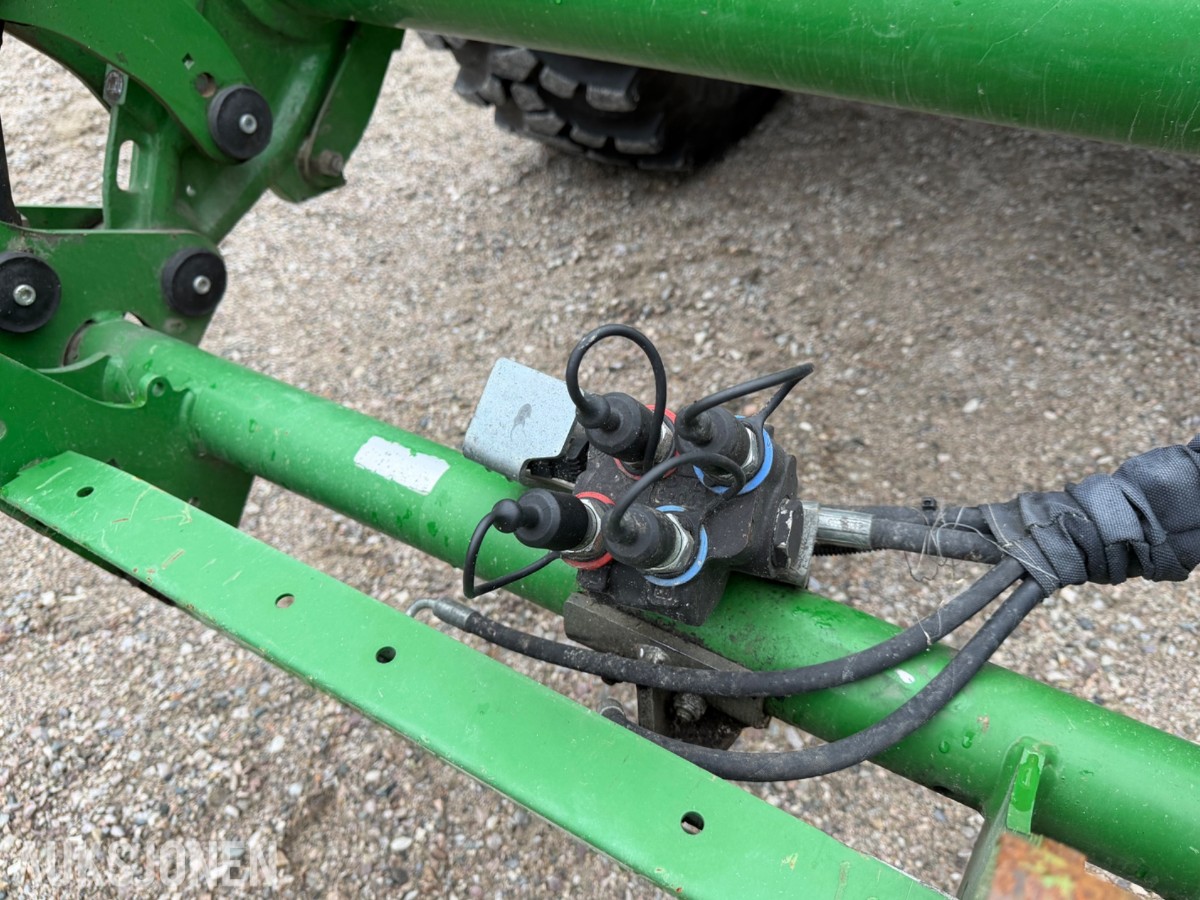 2018 John Deere 6155 R
