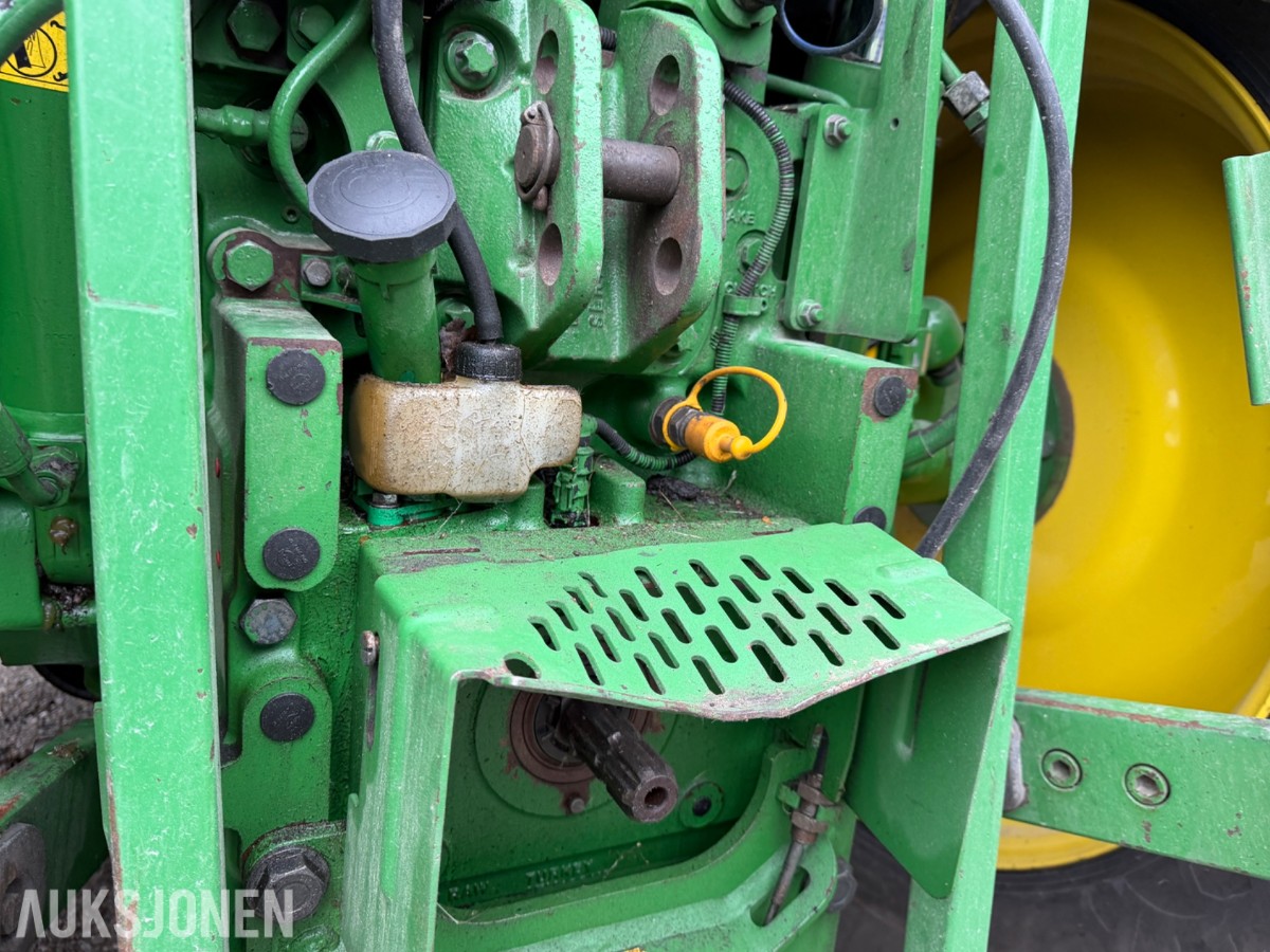 2018 John Deere 6155 R