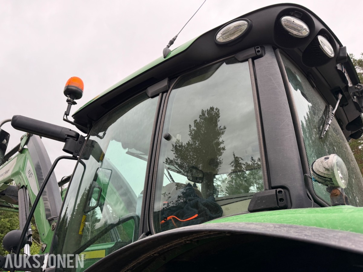 2018 John Deere 6155 R