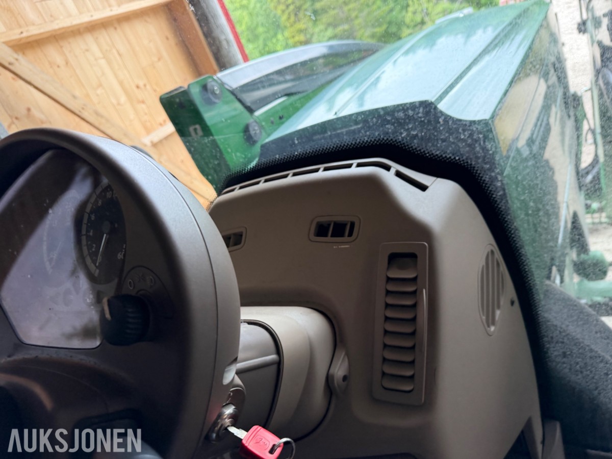 2018 John Deere 6155 R