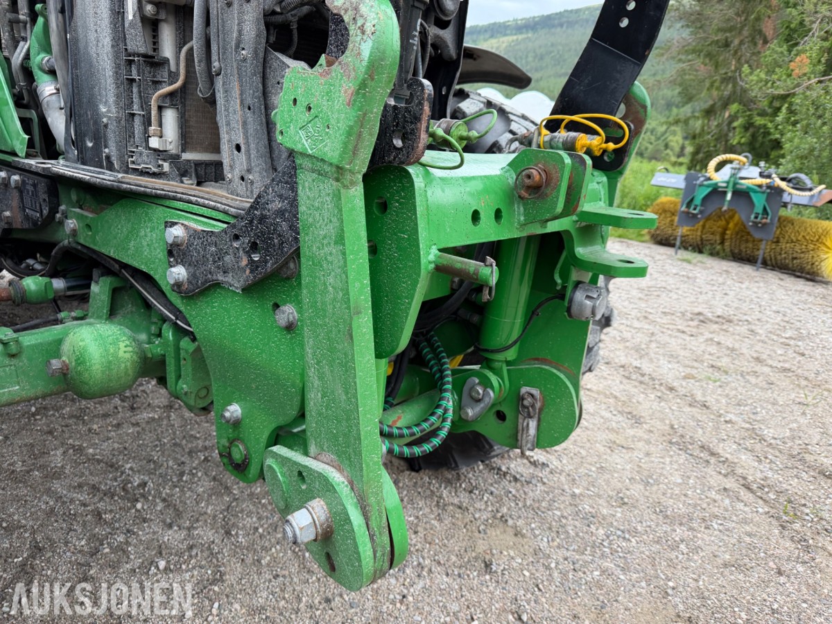 2018 John Deere 6155 R