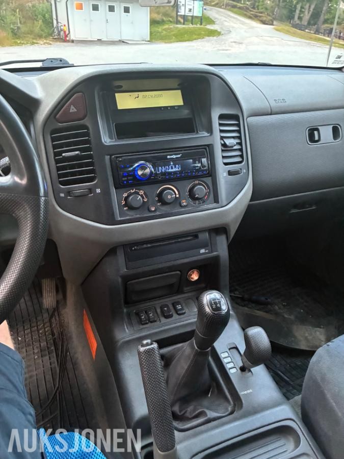 2001 Mitsubishi Pajero, PAJERO 2.5-99 D 4WD, 257500km