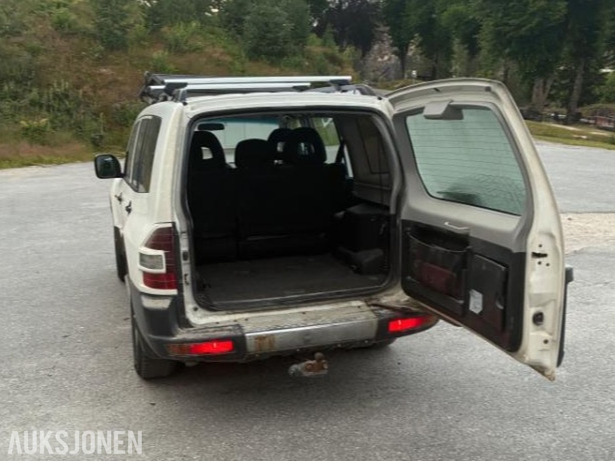 2001 Mitsubishi Pajero, PAJERO 2.5-99 D 4WD, 257500km
