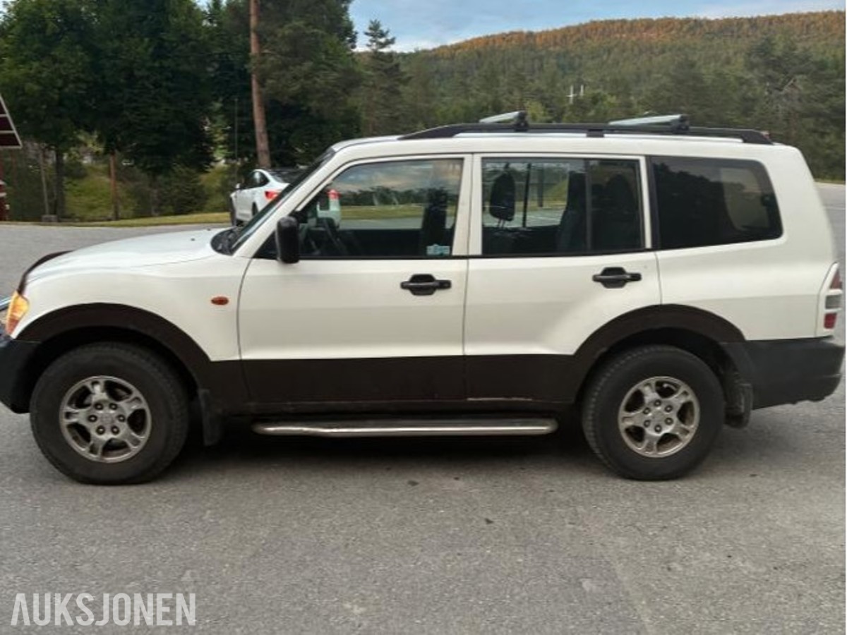 2001 Mitsubishi Pajero, PAJERO 2.5-99 D 4WD, 257500km