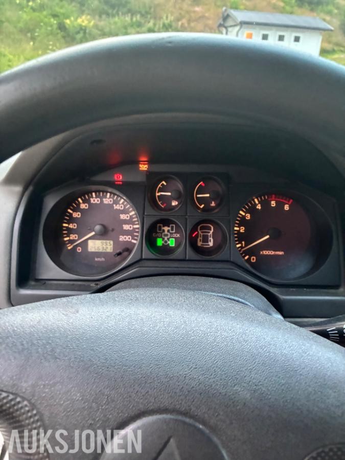 2001 Mitsubishi Pajero, PAJERO 2.5-99 D 4WD, 257500km