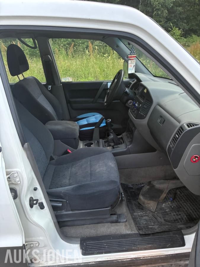 2001 Mitsubishi Pajero, PAJERO 2.5-99 D 4WD, 257500km