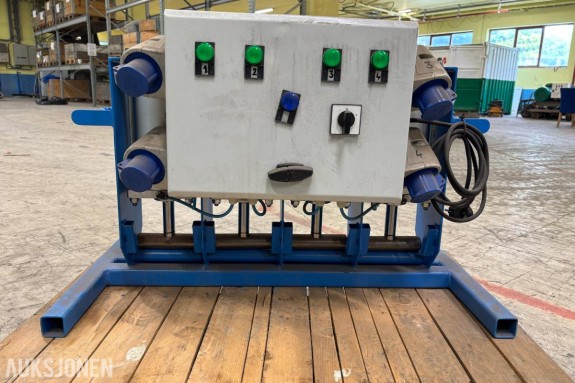 Pneumatisk 4-veis trykkluftfordeler / fordelingsstasjon med styreskap  – 230V