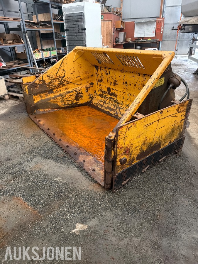 Klappvingeskuffe / Snøskuffe med hydrauliske sidevinger – 2,6 m