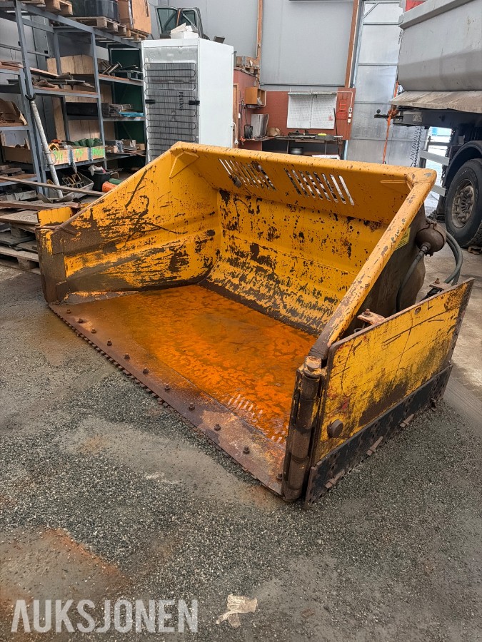 Klappvingeskuffe / Snøskuffe med hydrauliske sidevinger – 2,6 m