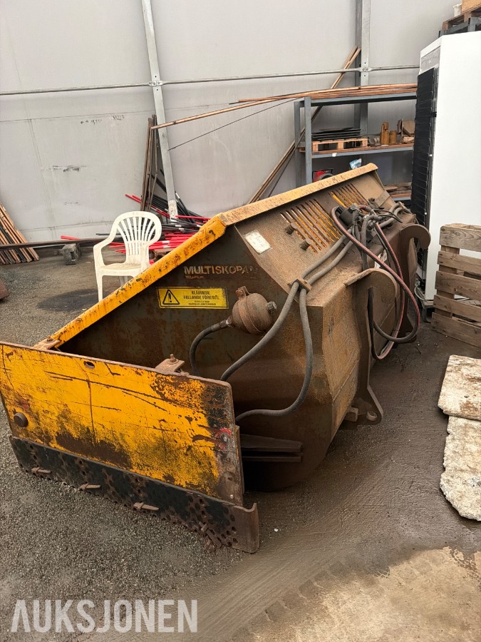 Klappvingeskuffe / Snøskuffe med hydrauliske sidevinger – 2,6 m