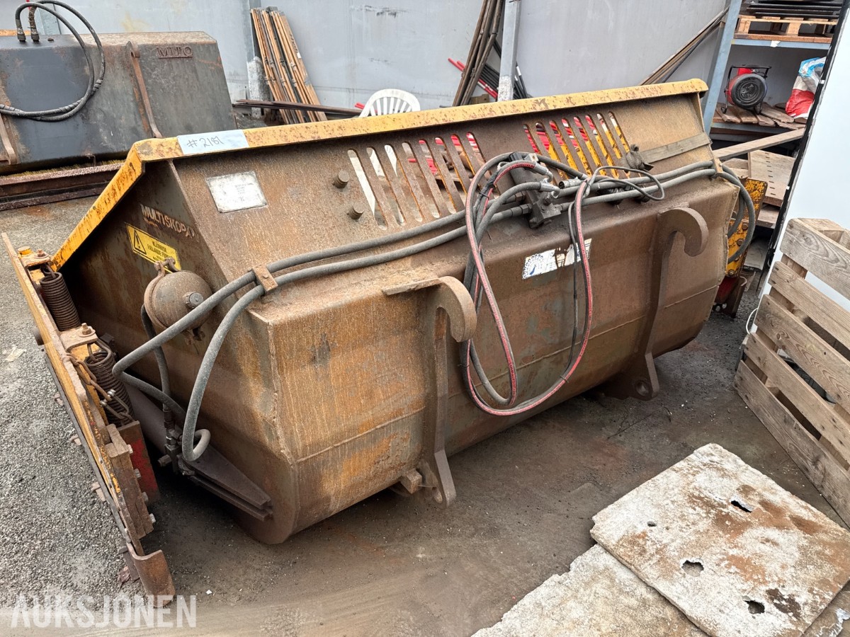 Klappvingeskuffe / Snøskuffe med hydrauliske sidevinger – 2,6 m